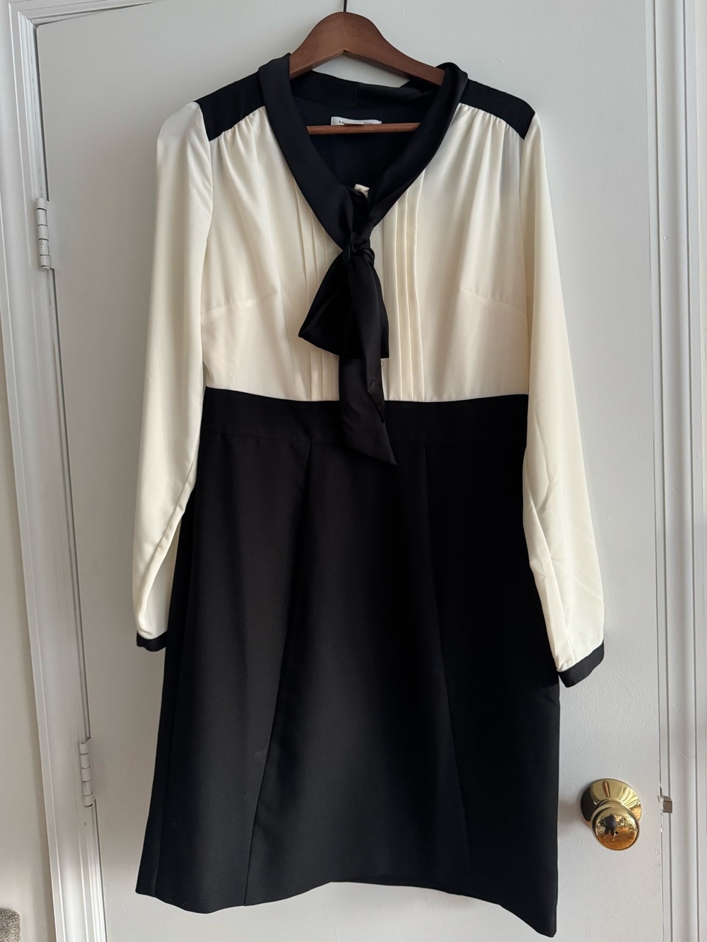 Liz Claiborne Black and Cream Tie-Neck Long-Sleeve Dress